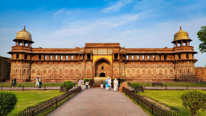 Golden Triangle Package – Delhi - Agra - Jaipur a Journey to the paradise of the earth : 6 nights and 7 Days package , Visa on Arrival